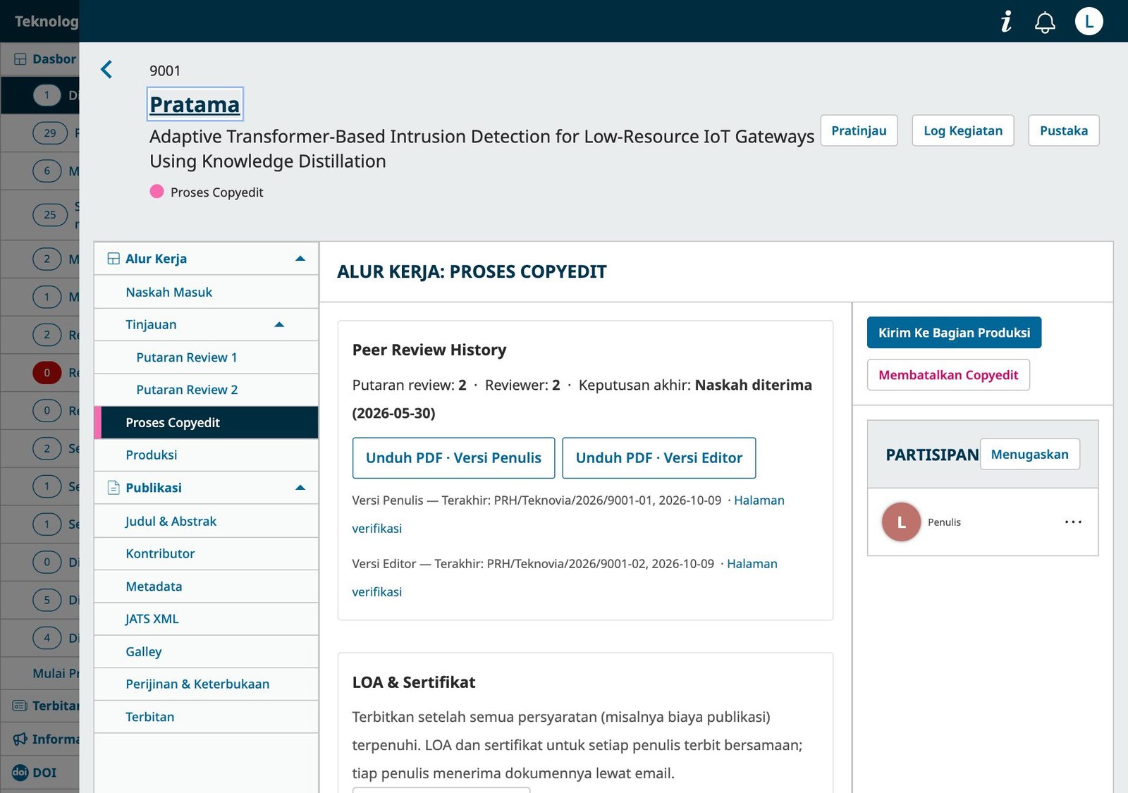 Panel Peer Review History di workflow editor dengan tombol Versi Penulis dan Versi Editor